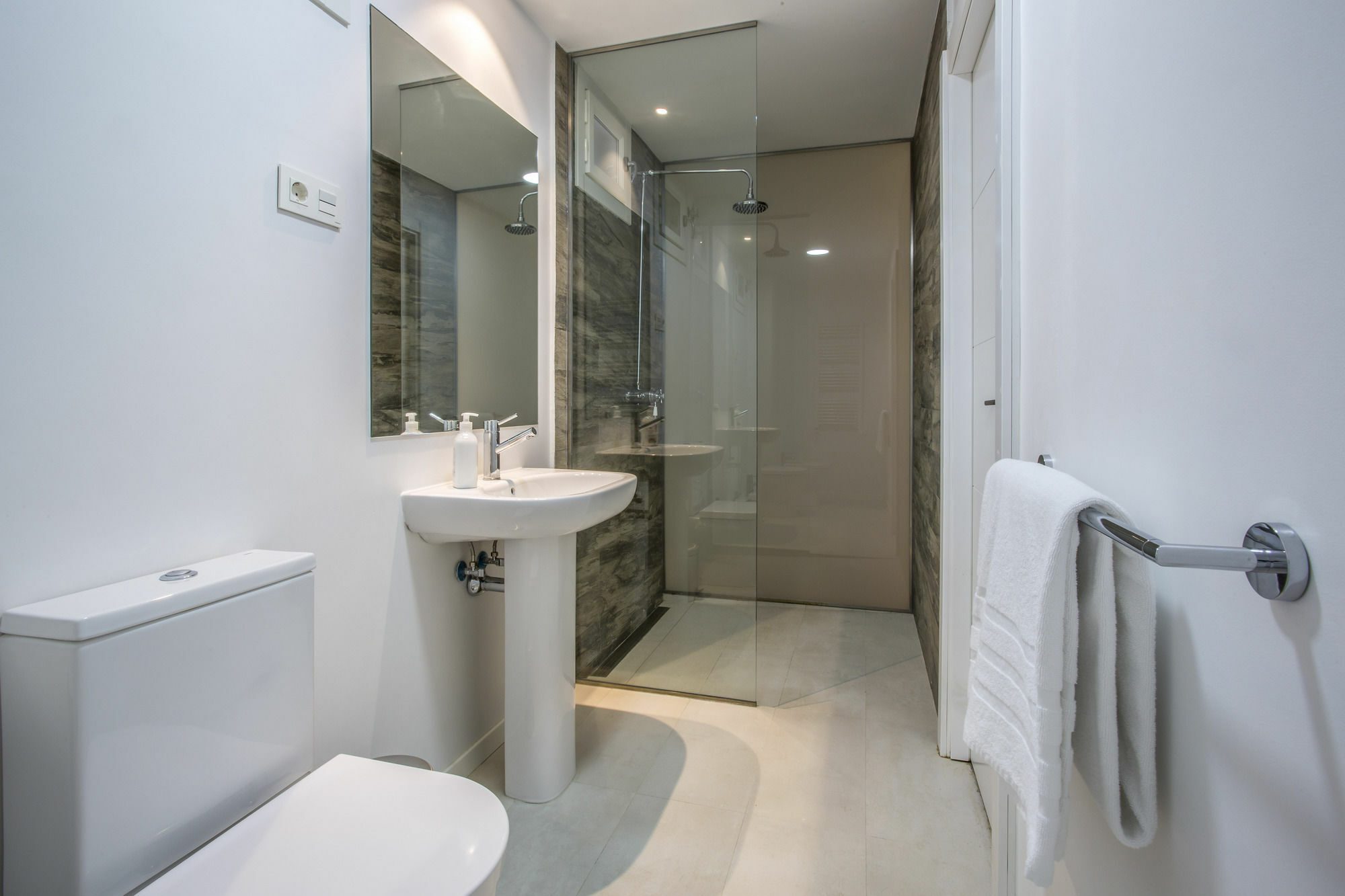 Slow Suites Luchana Мадрид Екстериор снимка