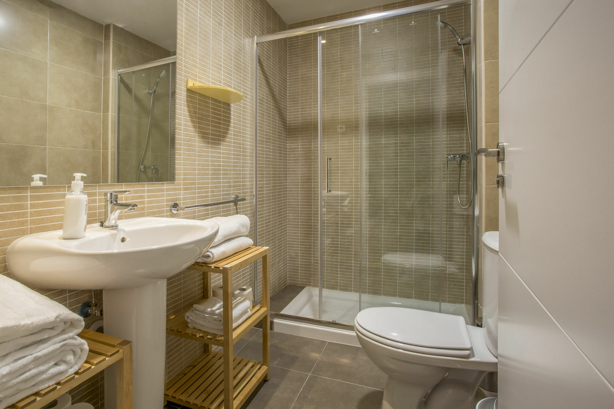 Slow Suites Luchana Мадрид Екстериор снимка