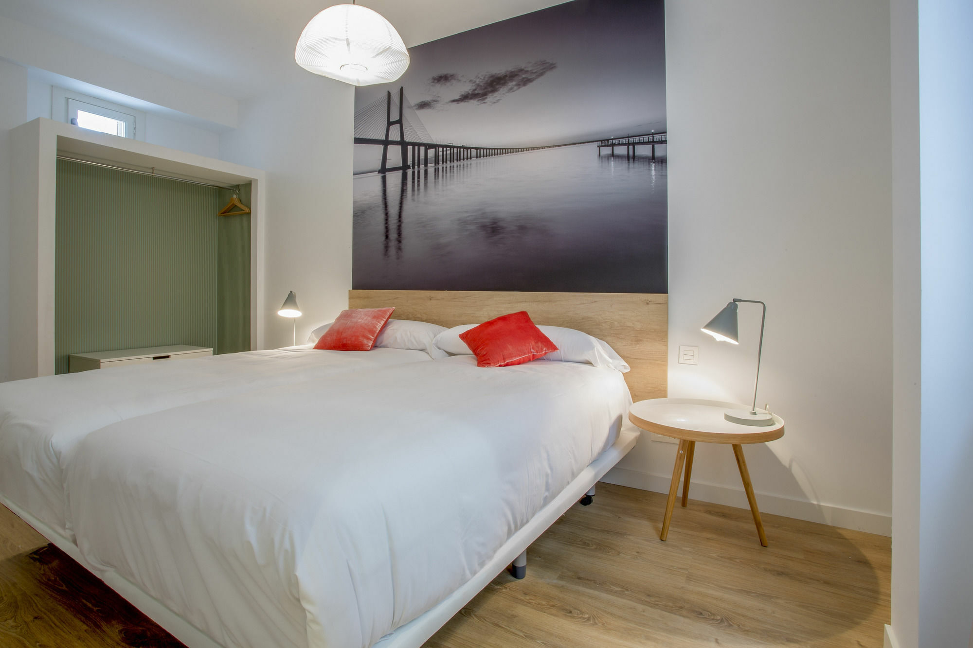 Slow Suites Luchana Мадрид Екстериор снимка